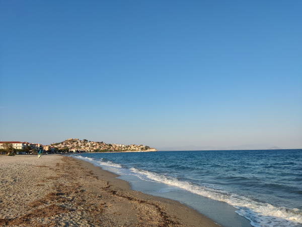 ΠΕΡΙΠΑΤΟΣ ΣΤΟ ΠΑΡΑΛΙΟ ΑΣΤΡΟΣ ΚΥΝΟΥΡΙΑΣ