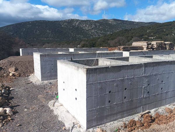 &Mu;&Pi;&Alpha;&Tau;&Alpha;&Rho;&Iota;&Epsilon;&Sigma; &Lambda;&Iota;&Theta;&Iota;&Omicron;&Upsilon; &Sigma;&Epsilon; &Alpha;&Gamma;&Iota;&Omega;&Rho;&Gamma;&Iota;&Tau;&Iota;&Kappa;&Alpha;-&Pi;&Alpha;&Rho;&Theta;&Epsilon;&Nu;&Iota;